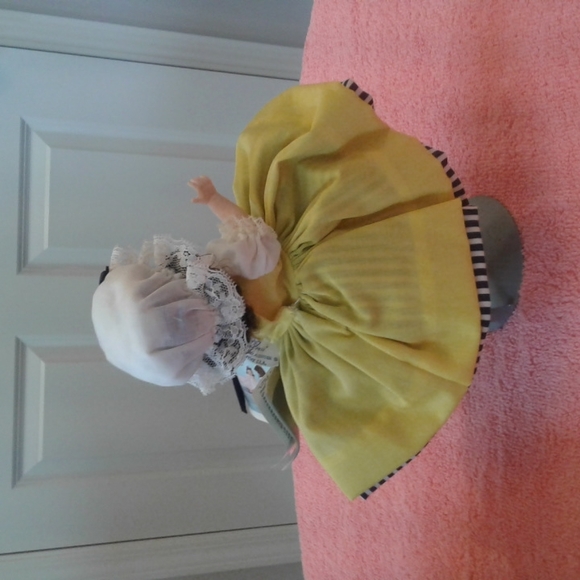 FRANCE Madame Alexander - Picture 2 of 4